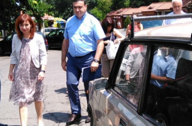 Социалният министър обещава реформа в ТЕЛК до края на годината