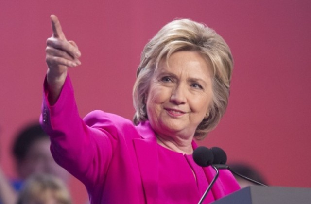 ФБР препоръча Хилари Клинтън да не бъде съдена за имейлите си