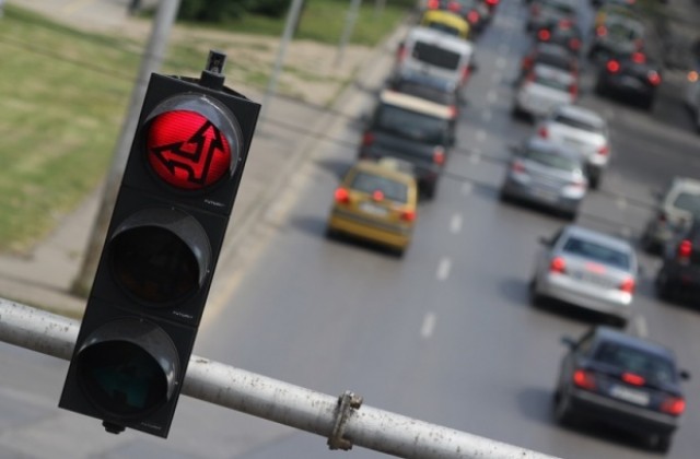 Интелигентна система за трафика в София ще дава предимство на градския транспорт