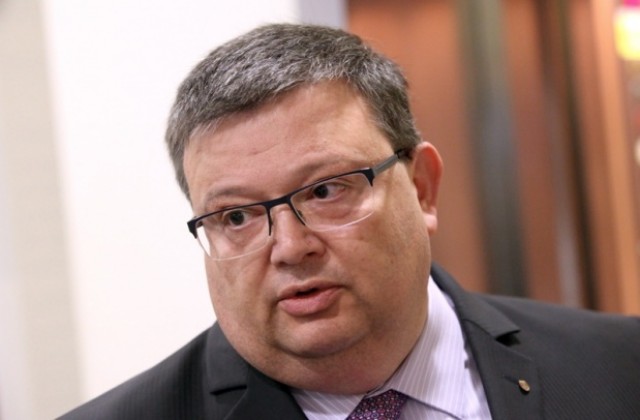 Цацаров: Отношението на депутата Методиев към полицаите е недопустимо