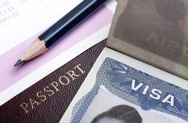 Канада ще съобщи наесен кога ще премахне визите за българи