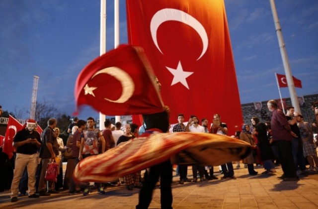 Задържаха предполагаем лидер на мрежата, организирала опита за преврат в Турция