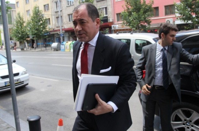 Извънредното положение няма да ограничи пътуванията на българите, увери турският посланик