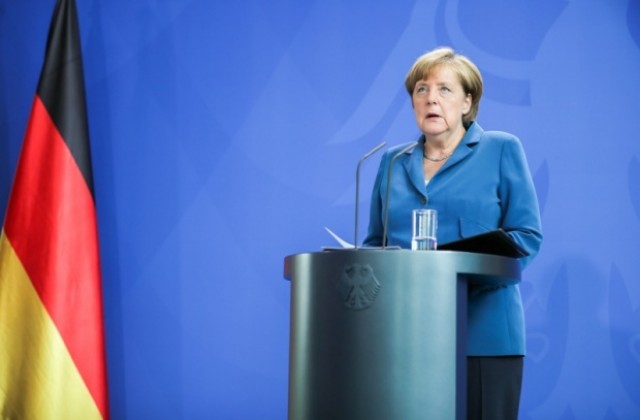 Ангела Меркел: Скърбим със свити сърца за жертвите от нападението в Мюнхен