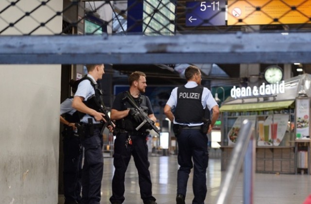 Стрелецът от Мюнхен се е самоубил пред очите на полицията