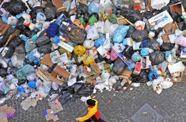В България не се депонират чужди отпадъци, успокоява министър
