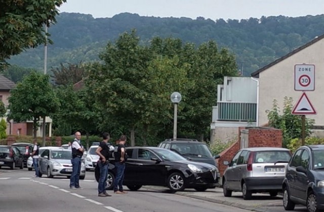 Има задържан за нападението в църквата във Франция