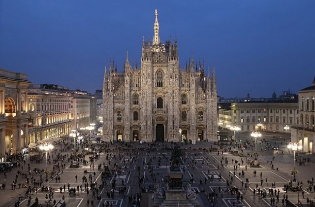 Турист нощува на покрива на катедрала в Милано, заключили го по невнимание