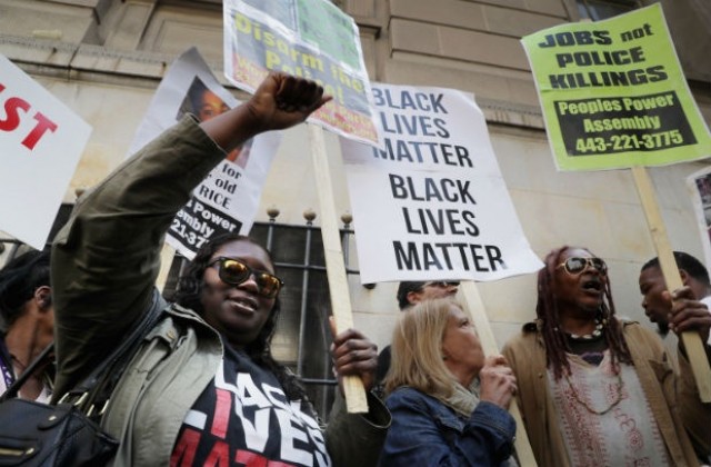 Свалиха всички обвинения по делото за смъртта на чернокожия Фреди Грей