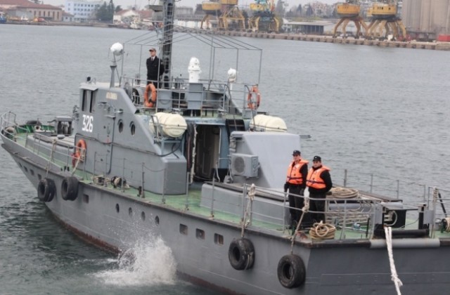 Ремонтират девет стари кораба на Военноморските сили