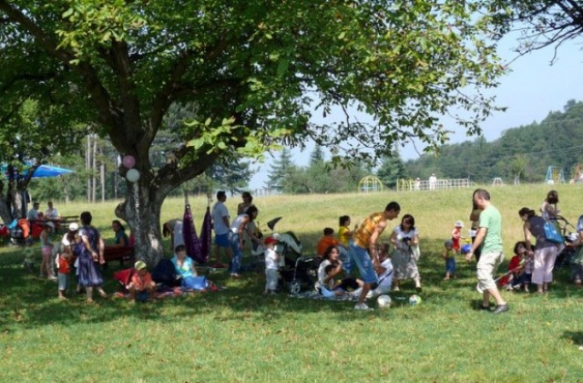 С кърмачески пикник на 30 юли  отбелязваме световната седмица на кърменето в Габрово