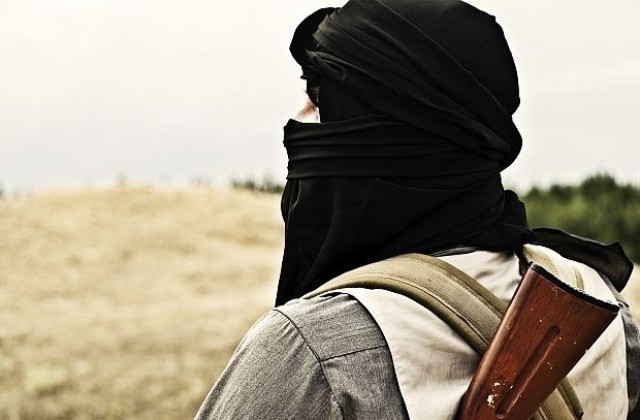 Халифатът все повече се свива и ИДИЛ насочва внимание към глобални атаки