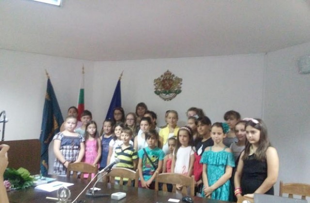 Летният детски парламент в Силистра поиска ледена пързалка