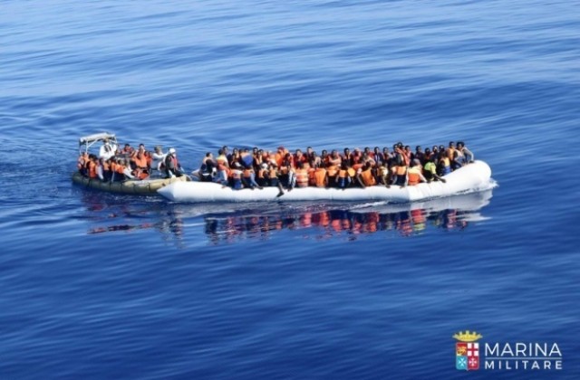 90 000 бежанци са дошли в Европа през Средиземно море от началото на годината