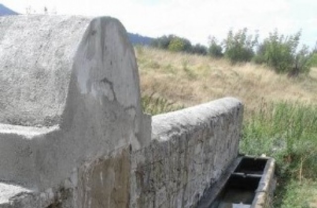 Ремонтираха „Йовчева чешма в село Войника