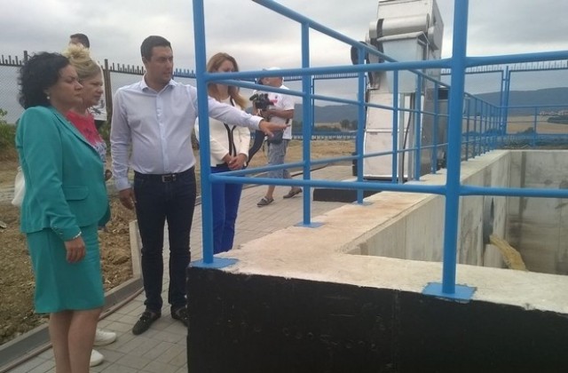 Министър Василева инспектира новия резервоар в Лозенец