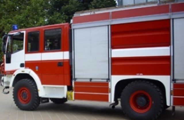 12 пожара гасиха в Пазарджишко за денонощие