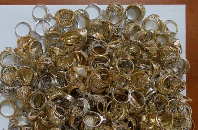 Златни накити за над 50 000 лева задържаха на Капитан Андреево