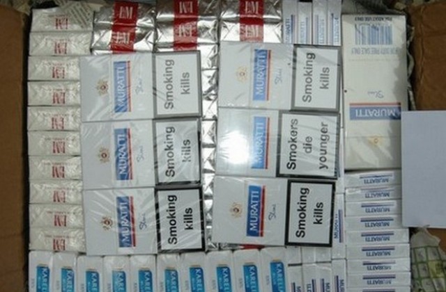 11 000 къса цигари иззеха полицаи при акция в Гулянци и Гиген