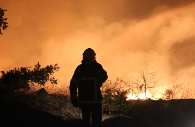Бедствено положение в гълъбовското село Главан заради огромен пожар