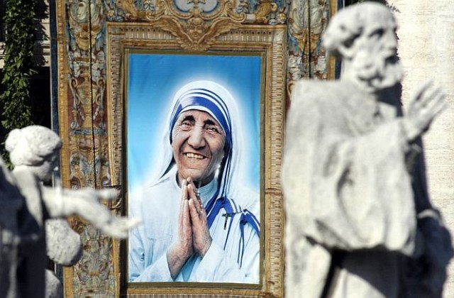 Майка Тереза - светицата на мизерията