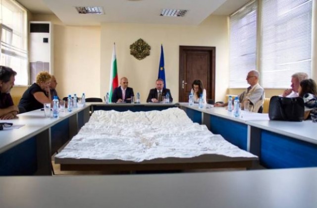 Сираков проведе работна среща с представители на бизнеса