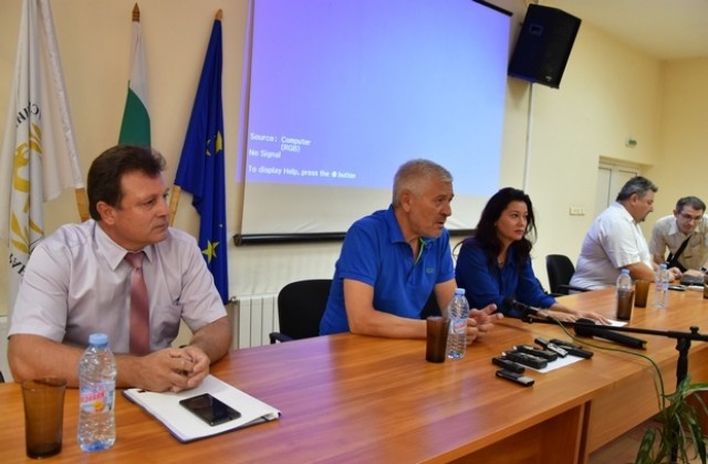 Зам.-министър Шарков показа в УМБАЛ-Плевен системата за пръстова идентификация