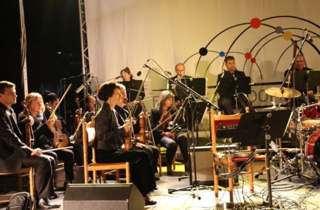 Българо-македонска симфония зарадва почитателите на хубавата музика в Банско