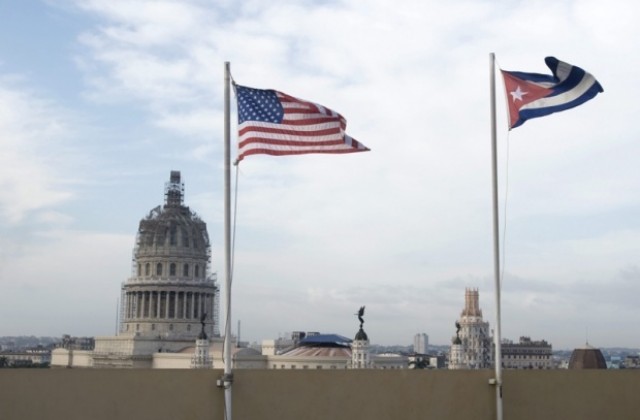 САЩ продължиха търговското ембарго срещу Куба с година