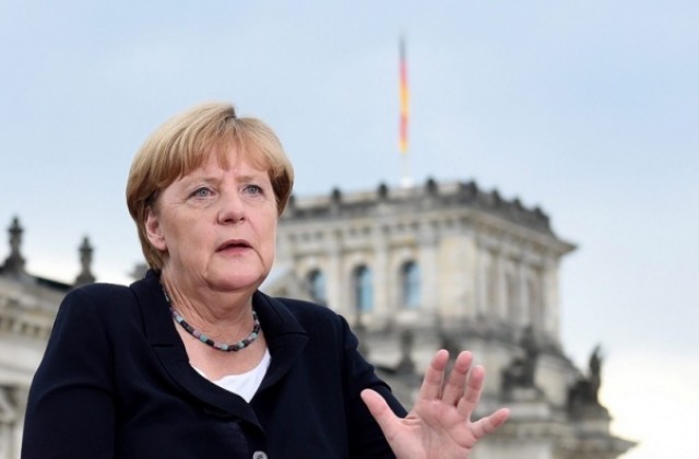 Меркел призова към по-бързо интегриране на бежанците в трудовия пазар
