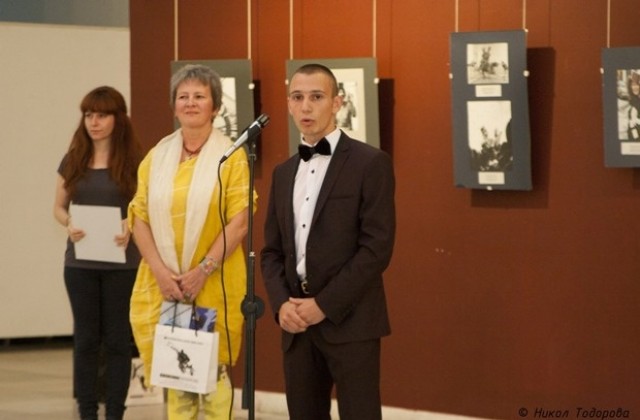 Изложбата Габрово - от сериозното до смешното бе открита в Русе