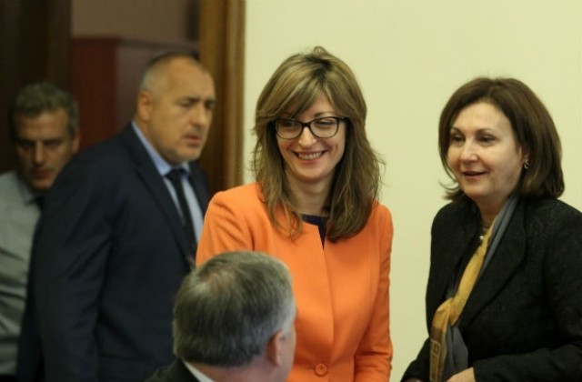 Министър Захариева открива учебната година в Женския затвор