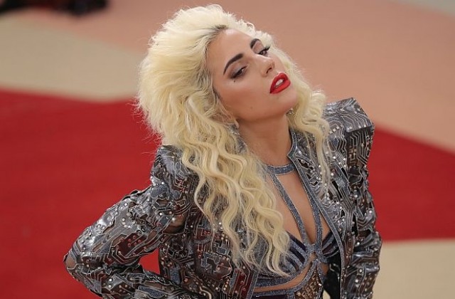 Новият албум на Лейди Гага ще носи името на една от лелите й