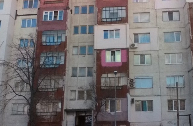 Първи договори за саниране на жилищни сгради подписва Община Сливен