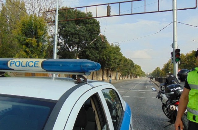 Шофьор прегази 13-годишно момче край Ловеч и избяга