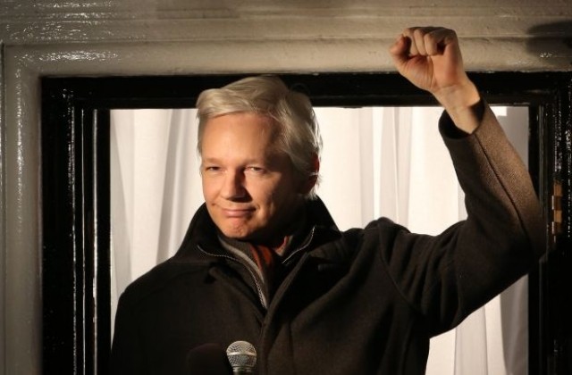 Уикилийкс ще публикува предизборни компромати за Хилари Клинтън