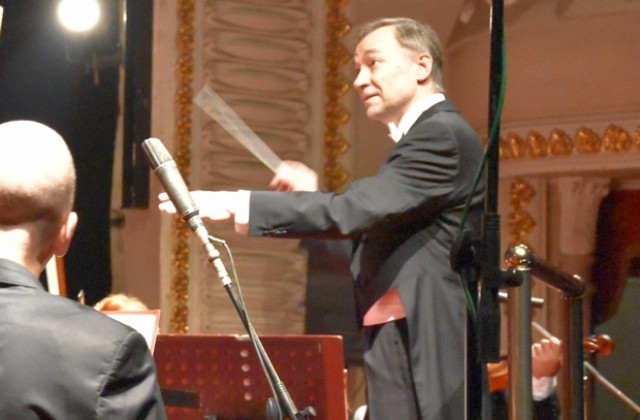 Маестро Богуслав Давидов: Плевенска филхармония е един напълно израснал оркестър