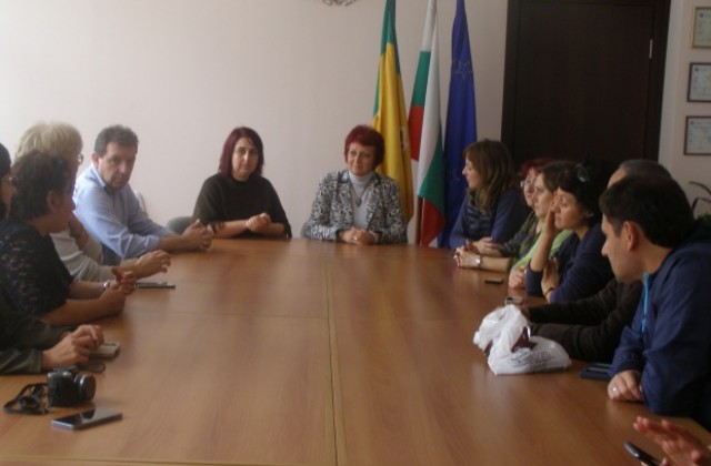 Д-р Емилия Баева се срещна с международни партньори на Детска градина „Дъга“