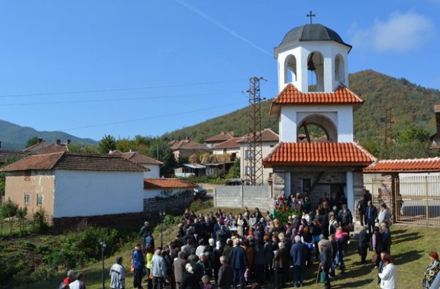 Възстановиха камбанарията на църквата “Света Петка” в Смоляновци