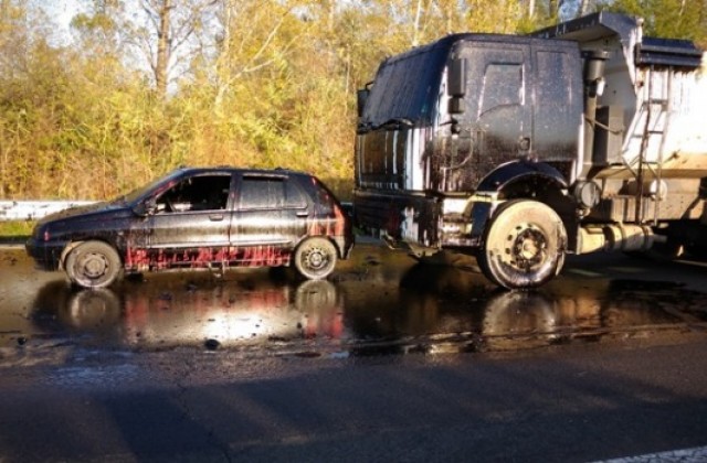 Глоба за собственика на камиона, залял с нефтена утайка пътя Бургас – Созопол