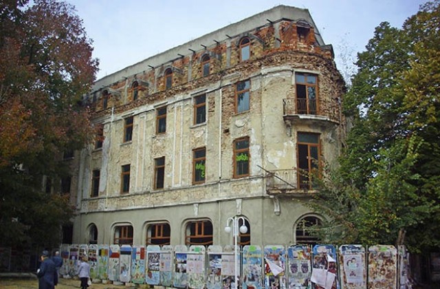 Има надежда да бъде спасен хотел „Москва“ и други културни паметници в Добрич