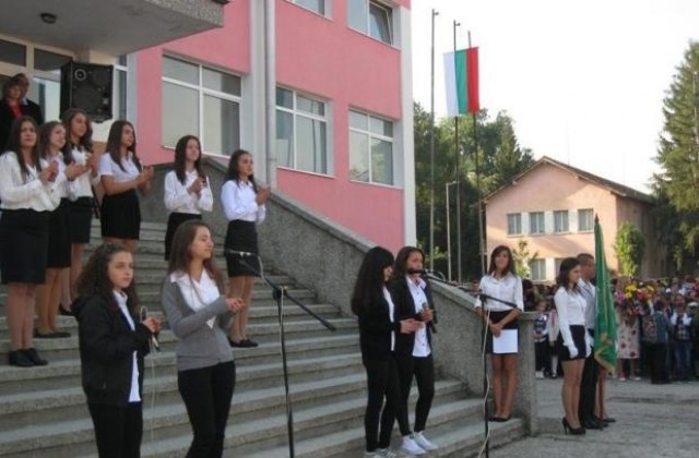 „Първа копка“ по проект „Енергийна ефективност на образователната инфраструктура в град Севлиево”
