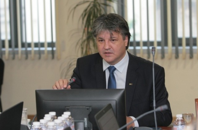 Димитър Узунов остава представляващ ВСС