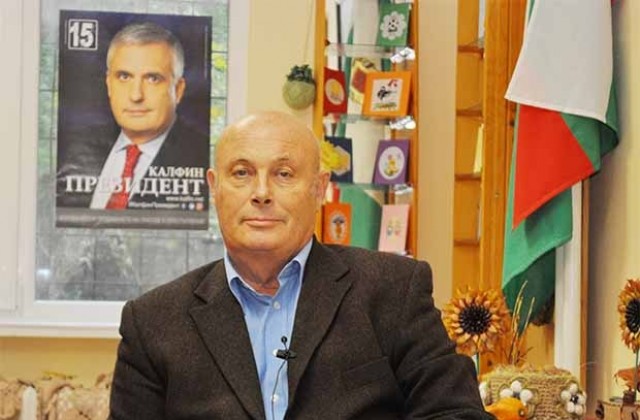 Проф. Любомир Халачев: България има нужда от много силен дипломат като Калфин
