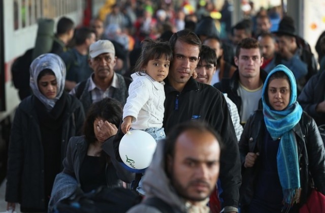 Жителите на град в Италия не пускат бежанци