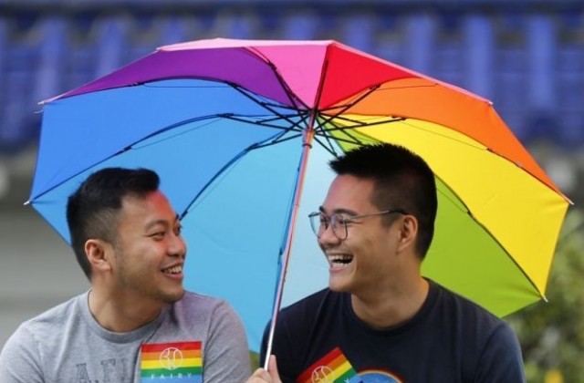 Най-големият гей парад в Азия събра десетки хиляди в Тайван (СНИМКИ)