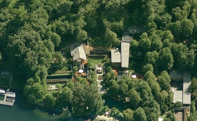 Снимка на имението на Бил Гейтс направена от Bing Maps на Microsoft