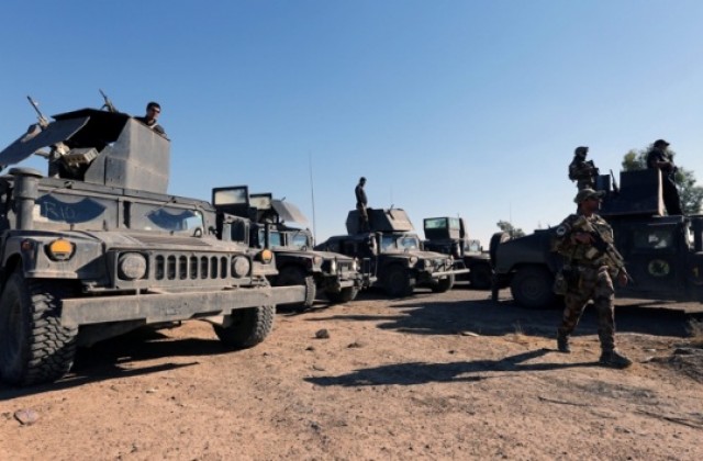 Иракските сили влязоха в последното голямо селище преди Мосул