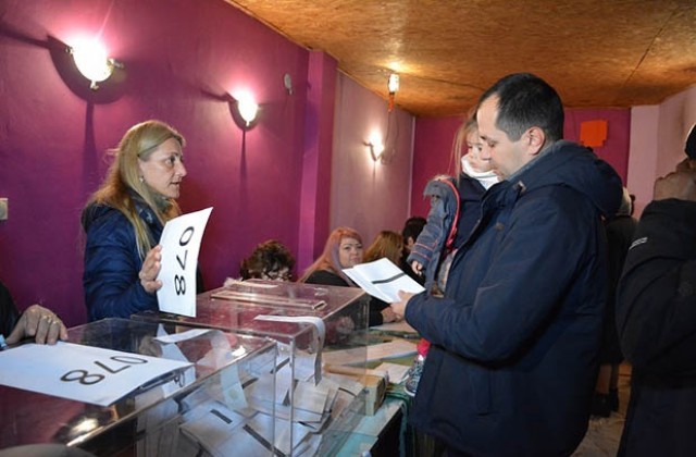Кметът на Враца даде своя вот