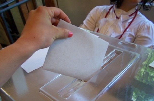24,75% е избирателната активност в област Сливен към 13 часа
